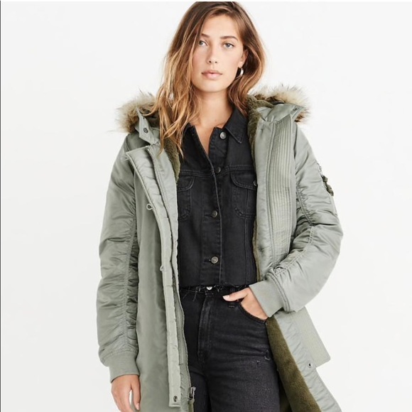 Abercrombie & Fitch Shiny Nylon Parka - Picture 3 of 8